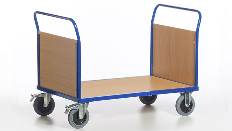 Chariot plateforme avec deux dossiers tubulaires avec panneaux en bois